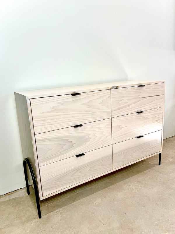 Enkel Dresser